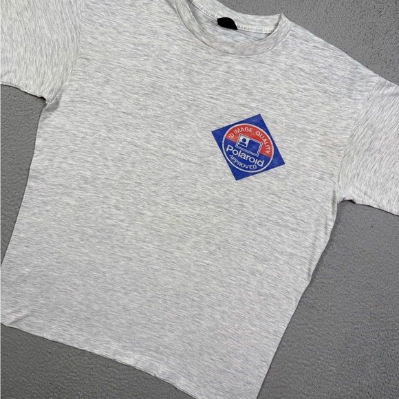 Vintage 90s Polaroid camera T-shirt - Picture 1 of 5